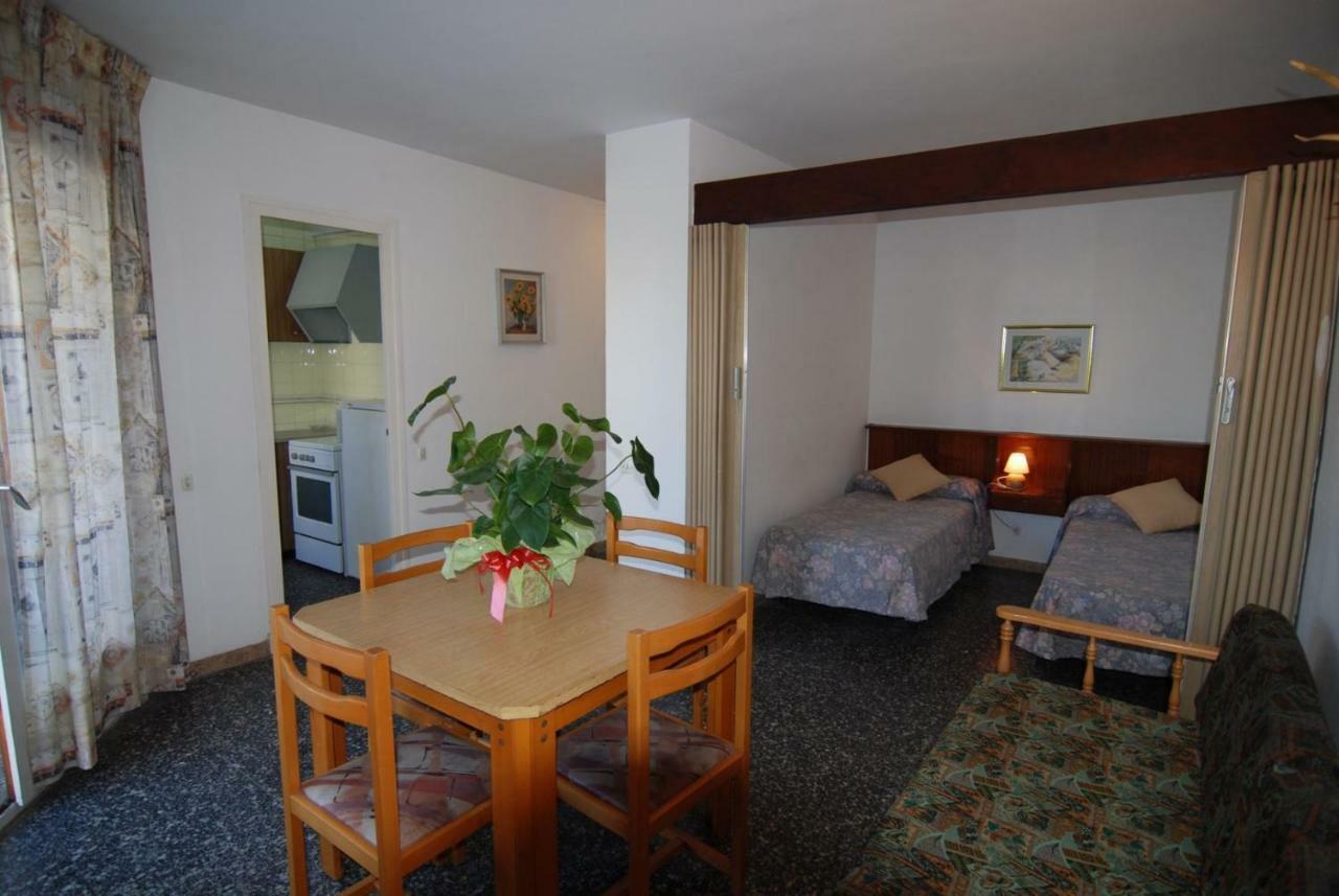 Aries Basic Apartment Salou Ngoại thất bức ảnh